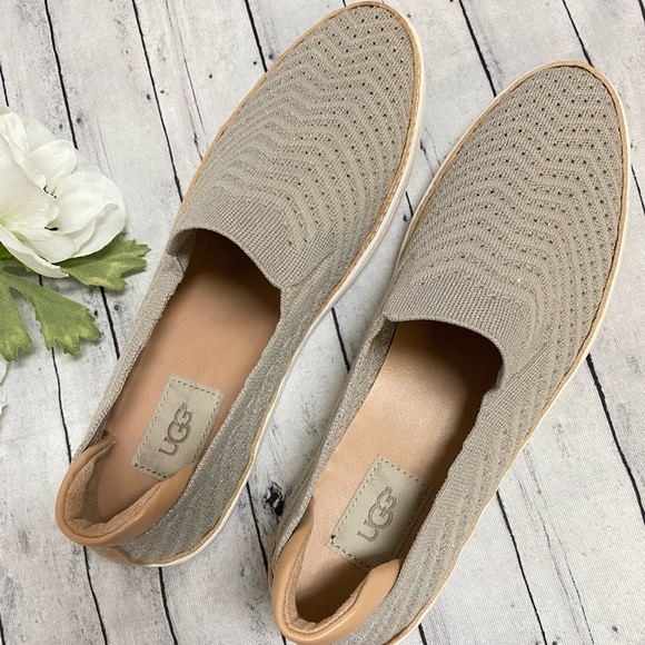 NWT Plimsolls UGG - Picture 2 of 8